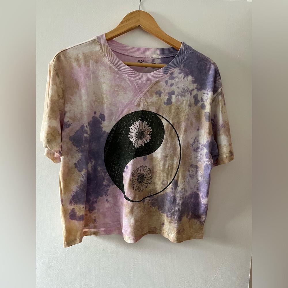 Rebellious One Yin Yang tied dyed women’s tee. Size M